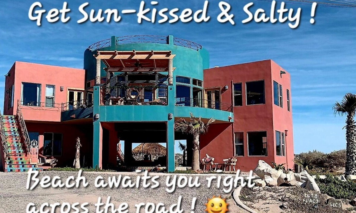 Las Conchas Apartment | 𖤐𖤐𖤐𖤐𖤐 Cool SUNRISE☀︎Casita! Seaside getaway⛱ Seconds to Las Conchas beach!
