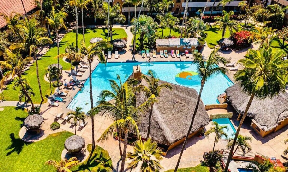 El Medano Ejidal Apartment | 1 Bdrm, 2 Baths! This is a larger 2 bdrm, chng'd to a 1 Bdrm! MUCH LARGER!