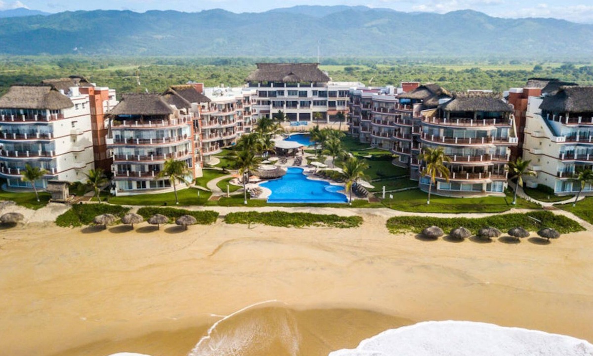San Pedro Mixtepec Apartment | 1-bedroom Ocean view Condo in Vivo Resorts, Puerto Escondido, Gym & Tennis Court