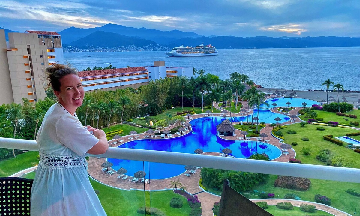 Puerto Vallarta Resort | #1 MARINA VALLARTA SHANGRI-LA RENTAL - 3 BDR - 3 BA - LUXURY CONDO
