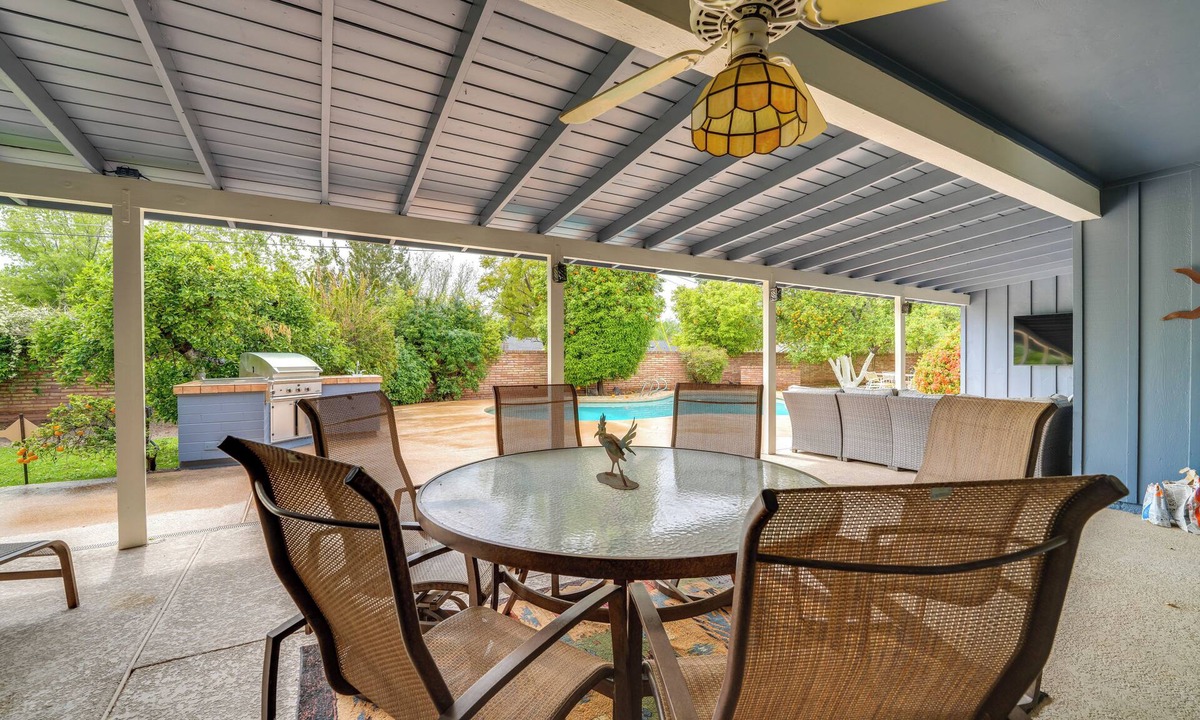Arcadia Apartment | 10 Mi to Dtwn Phoenix: Studio w/Outdoor Kitchen!