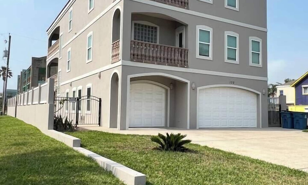 South Padre Island House | 10% Off, Beach View, 50'To Beach, South Padre Island