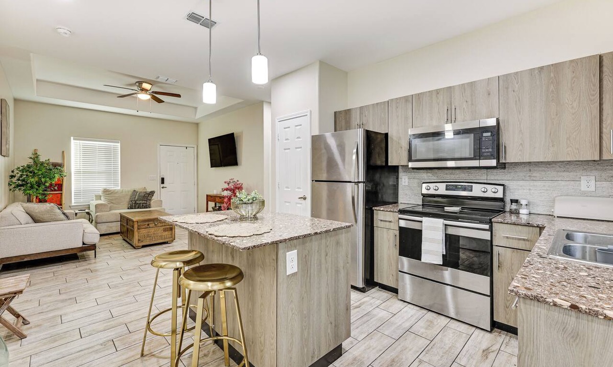 Pharr Apartment | 2 Mi to DHR Health: Commuter-Friendly Pharr Apt