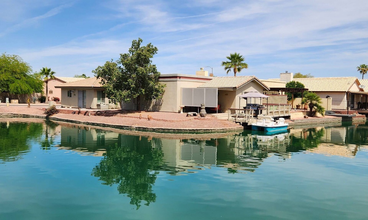 Casa Grande House | 20% monthly discount off the listed price for 30 days or more during off season.