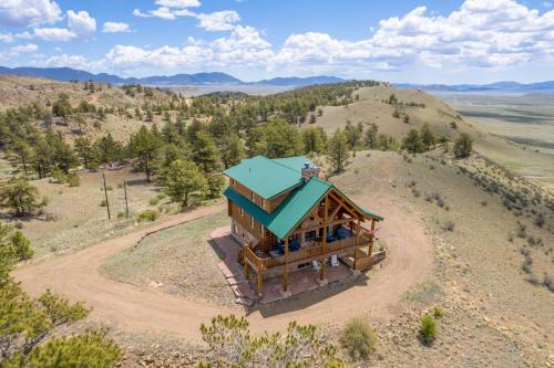 Hartsel House | 24-0089 Rustic Hartsel Getaway w/35-Acre Yard