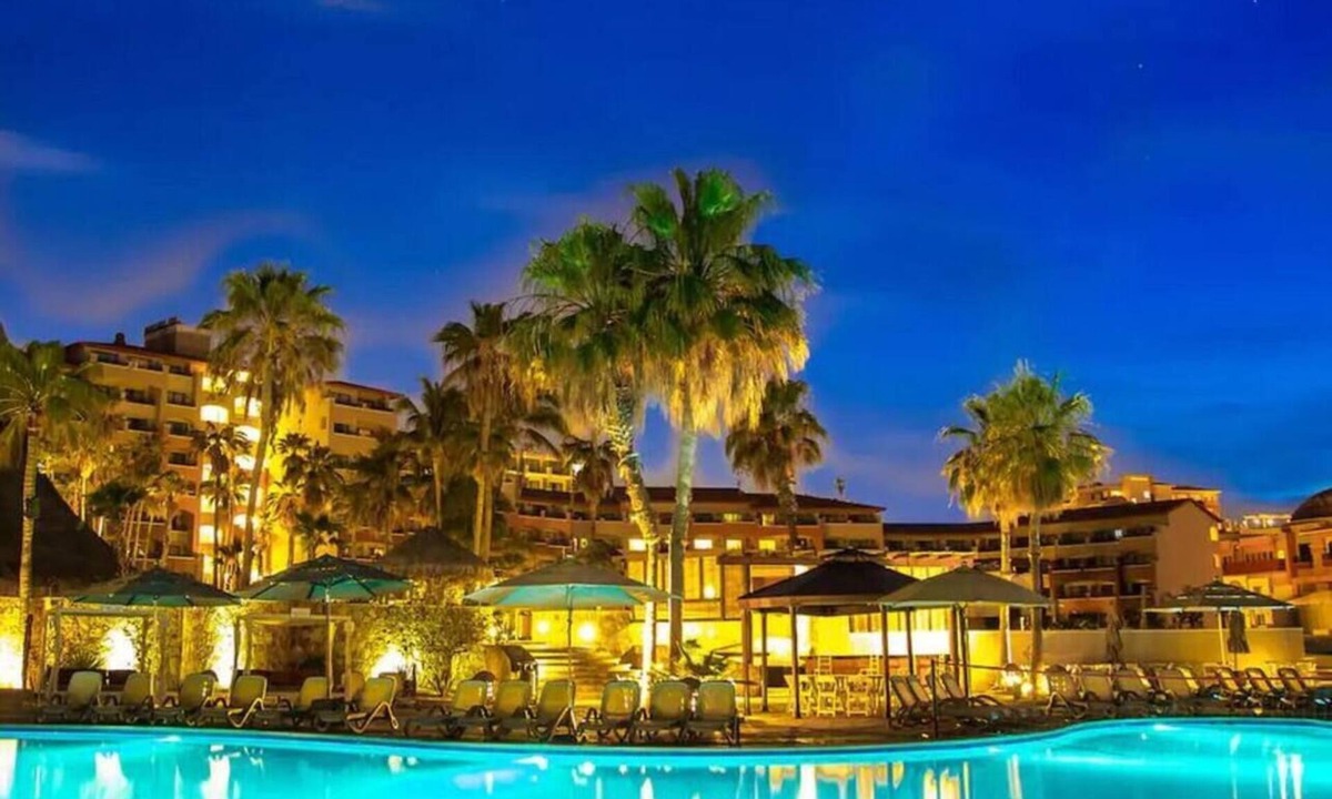 Centro Condo | 2BD Finisteria: Luxurious Resort with Ocean Views