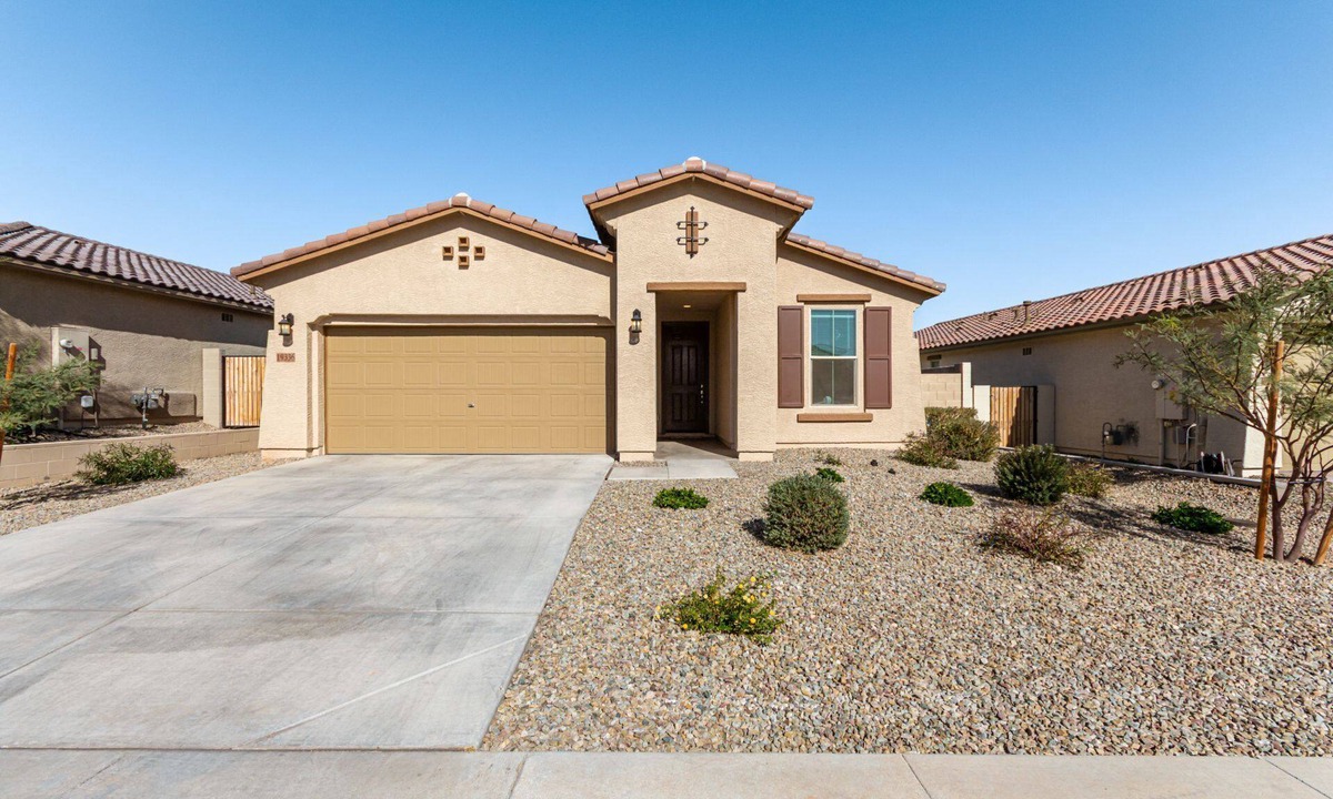 Maricopa County House | 2BR Litchfield Park Retreat Near Golf & Trails