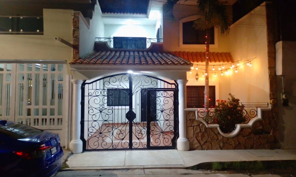 Mazatlan House | 3-bedroom house in tranquil Mazatlán with a cool AC breeze