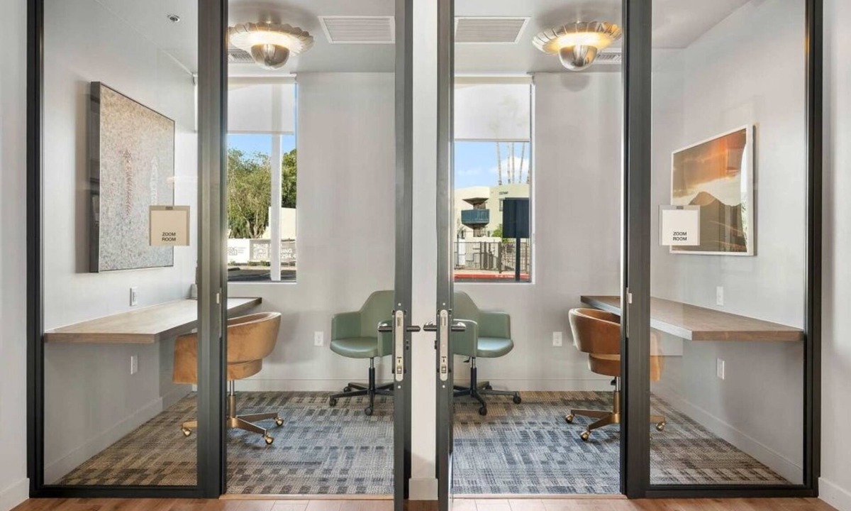 North Mountain House | 3-bedroom townhome in adorable Phoenix with cool AC and gym access