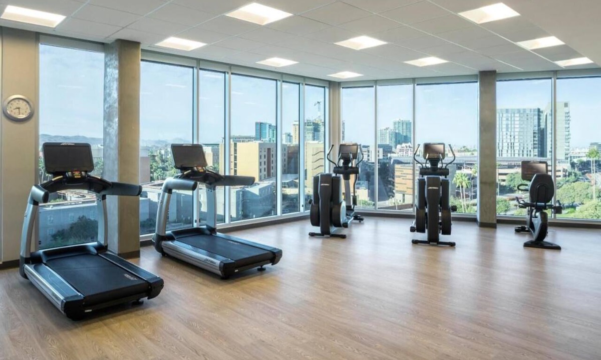 Tempe Hotel | 3 Central Tempe Rooms – Free Breakfast, Pool, Near Mill Ave, Desert Attractions