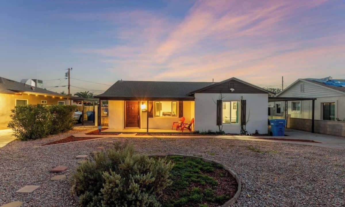 Encanto House | 3BR Phoenix Home with Game Table, BBQ & Parking
