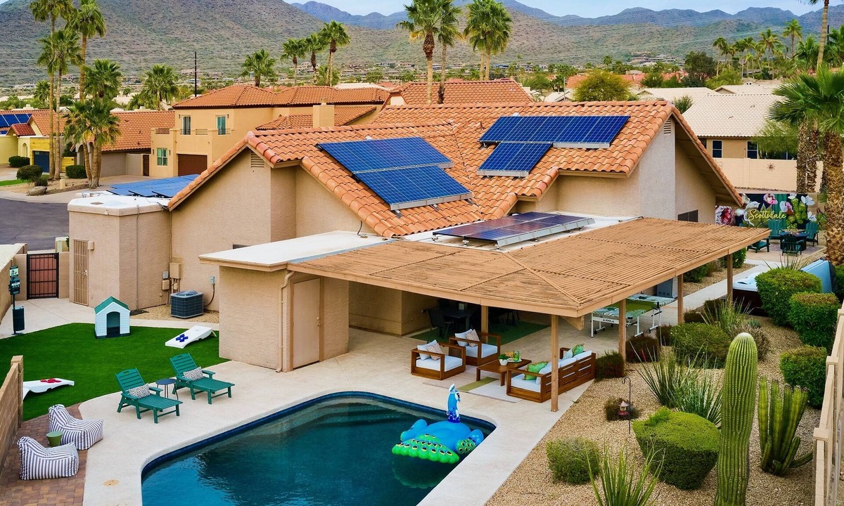 Casa Rica North House | 3Primary Bedrms! $100k+Resort Yard: HeatedPool+HotTub,BBQ,FirePit,Gym,EV Charger