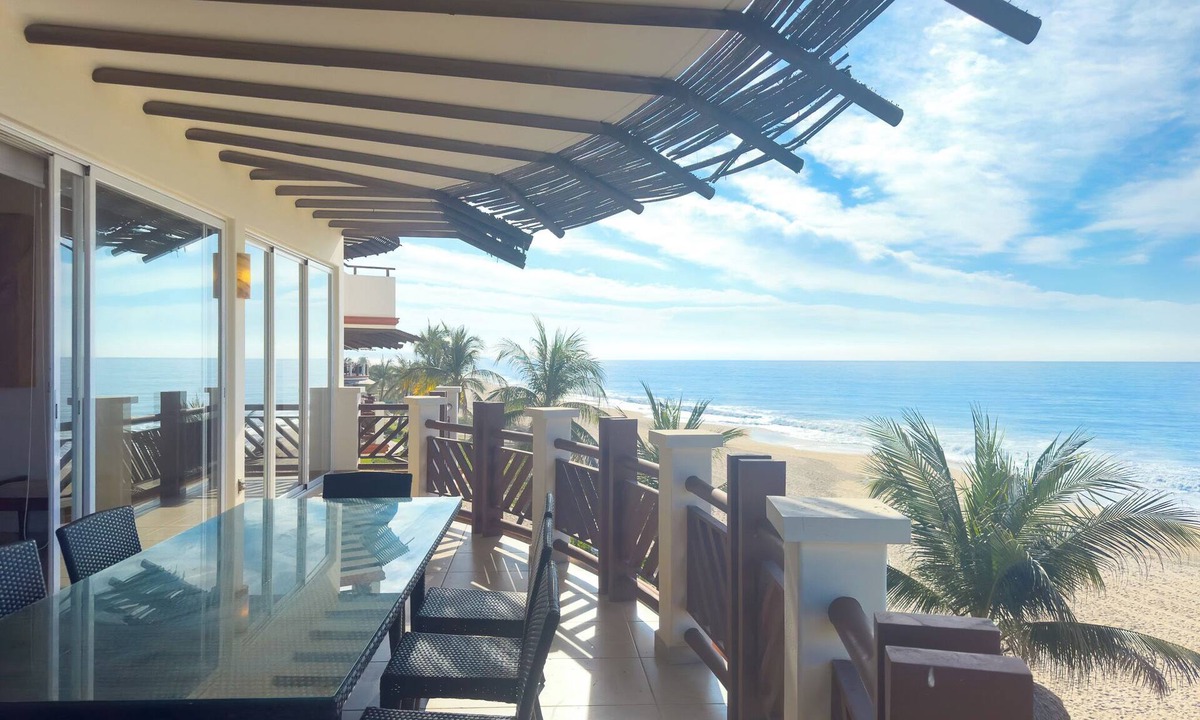 San Pedro Mixtepec Condo | 4 Bedrooms 3 Bathrooms Beach & Ocean Front