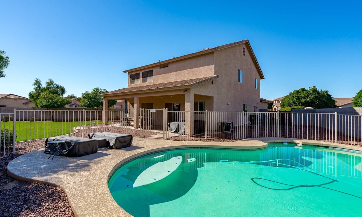 Royal Ranch House | 4 Bedrooms 3 Minutes Away From Surprise Stadium w/Pool/Games/BBQ