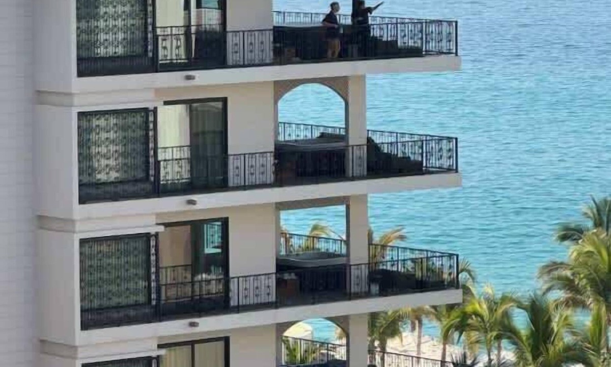 Chula Vista Villa | 4BD Oceanfront Unit at Villa La Valencia