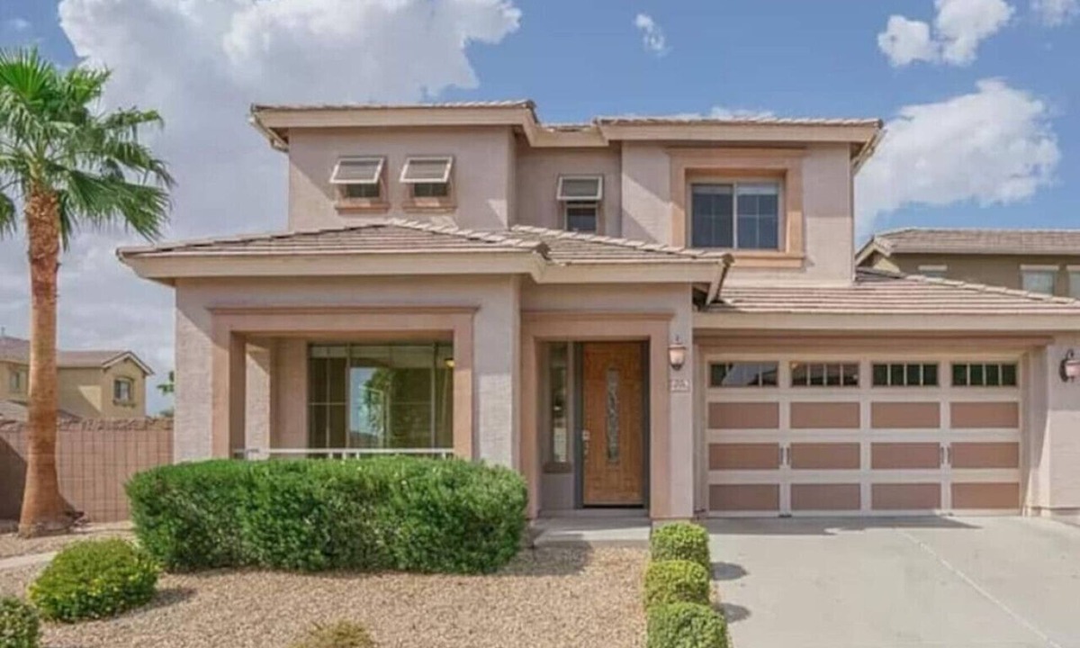 Royal Ranch House | 4BR Group Retreat w/Pool Table