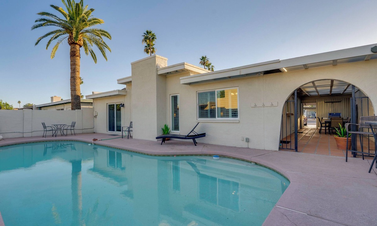 Litchfield Park House | 5 Mi to Camelback Ranch: Pet-Friendly Home w/Pool