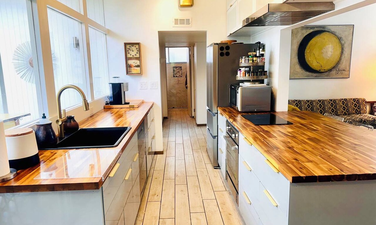 Loma Alta House | A. Quincy Jones Mid-Century Modern Near Beach. Pet Friendly! Sept Specials!