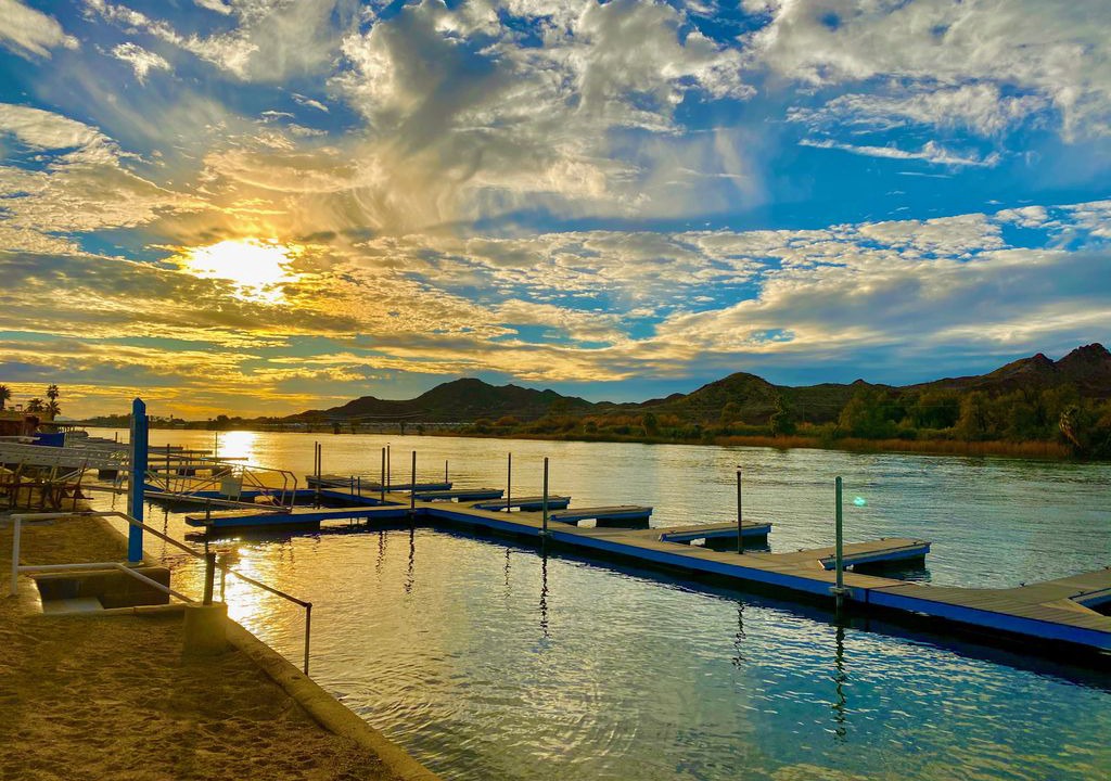 Parker Strip House | Across from river - Boat slips - Comfortably sleeps 6 - Parker River Retreat
