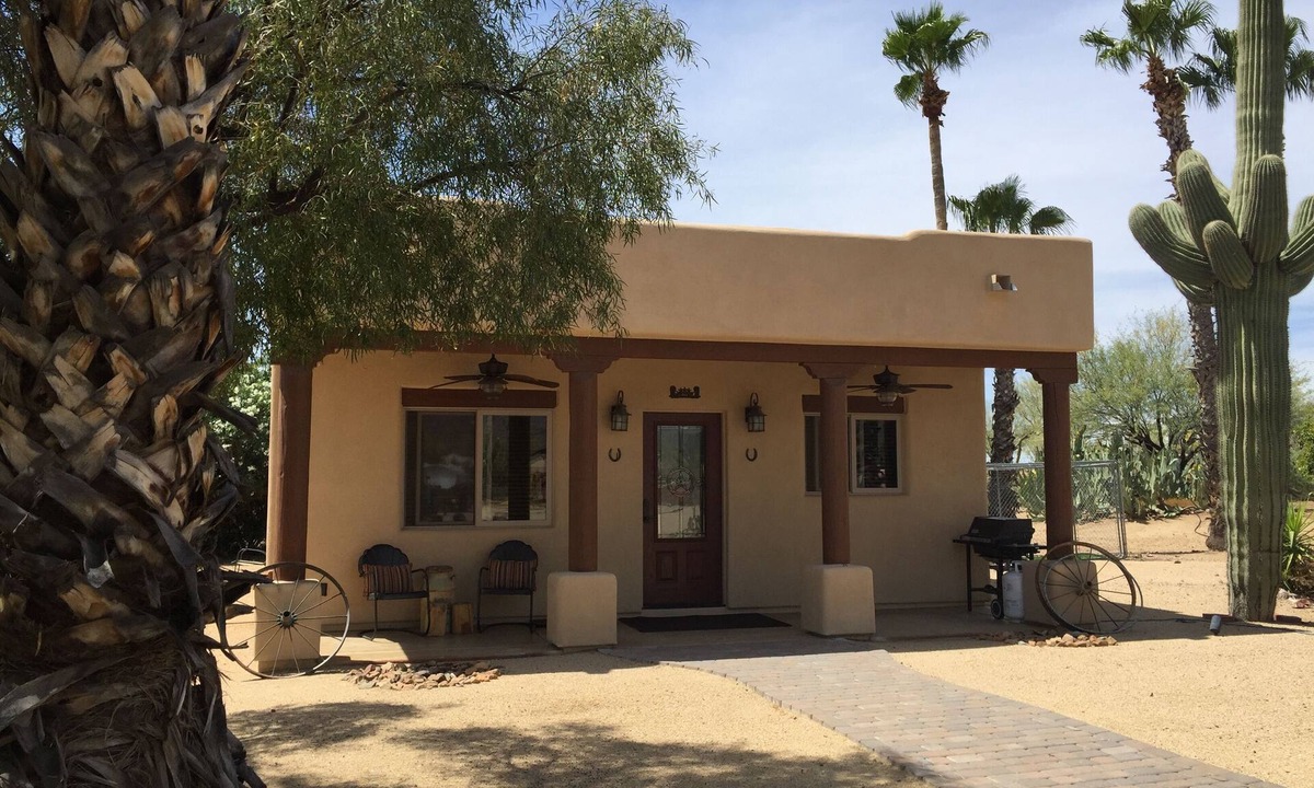 Cave Creek Cottage | Adorable Western Casita on 5 acres
