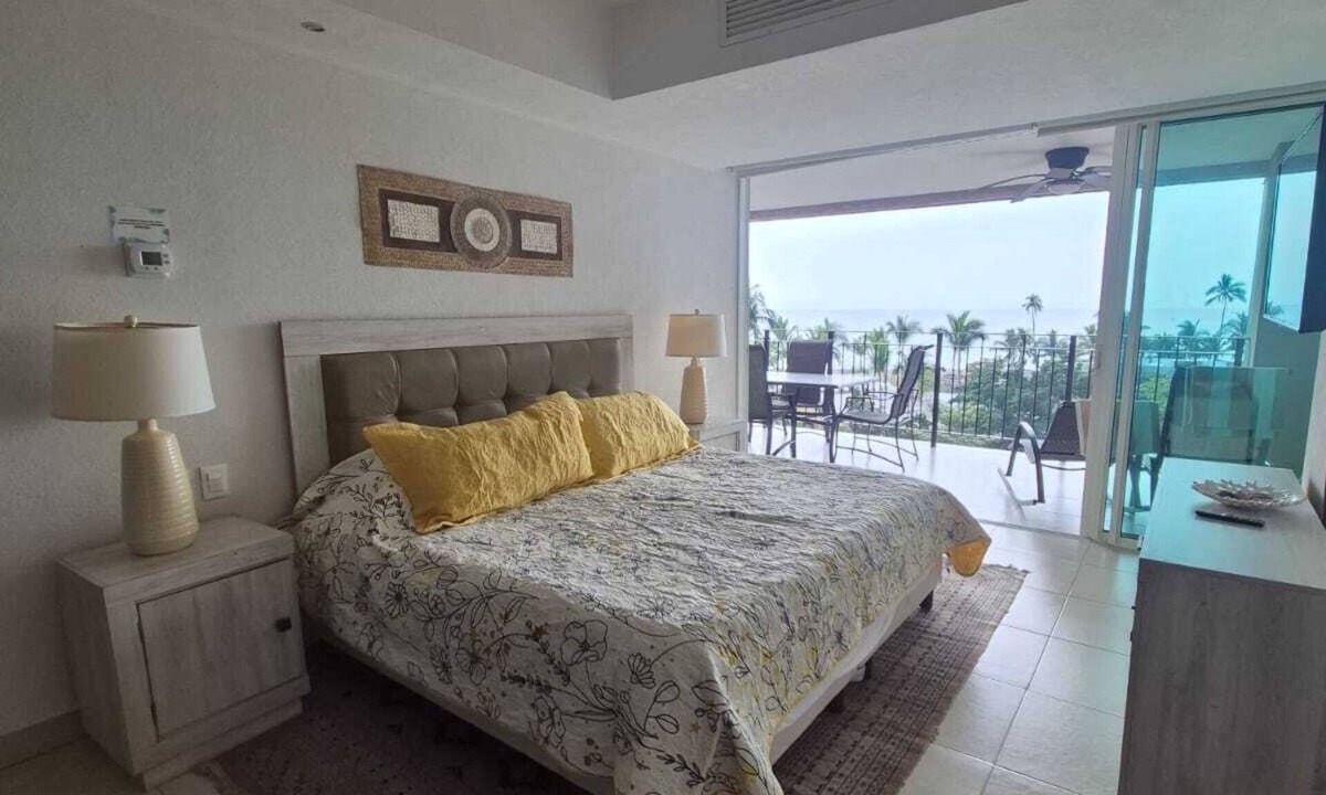 Zapopan Apartment | An amazing apartment on the beach with an incredible ocean view.