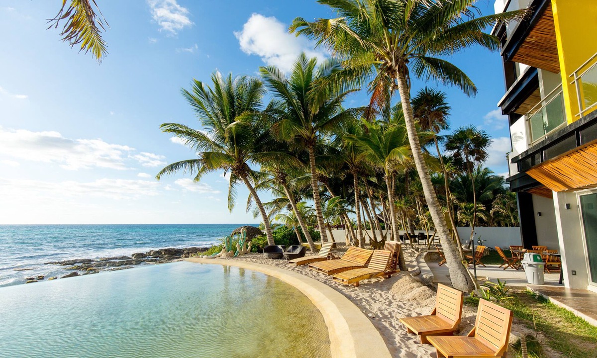 Puerto Morelos Hotel | Angelina 28 Beachfront and Family Apartments - Modern and Relaxing Long Stays (20 min from Cancun Airport)