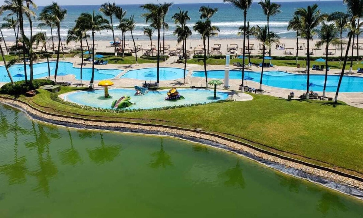 Playa Diamante Apartment | Apartment next to María Bonita beach