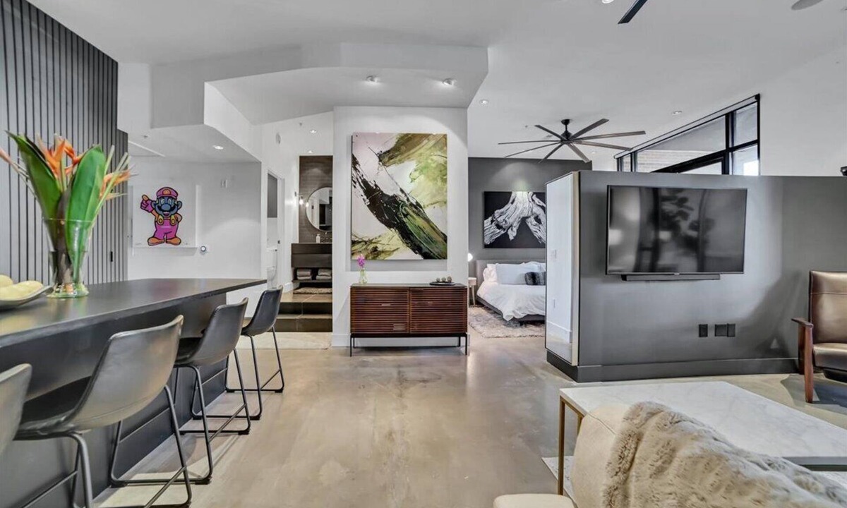 Entertainment District Condo | Architectural Digest Condo in Old Town Scottsdale Entertainment District