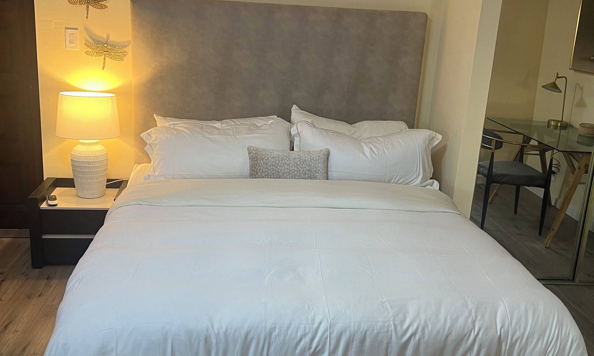Wilshire Center Apartment | Audrey Studio Apartment in Koreatown