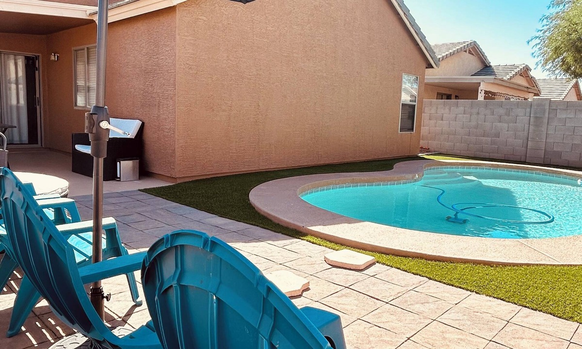 Avondale House | Avondale Retreat with Pool near Stadium, Top Golf and Spring Training