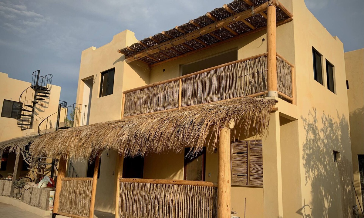 Cerritos House | Baja Beach Bungalo: Cozy Mexican Bungalow by the Beach