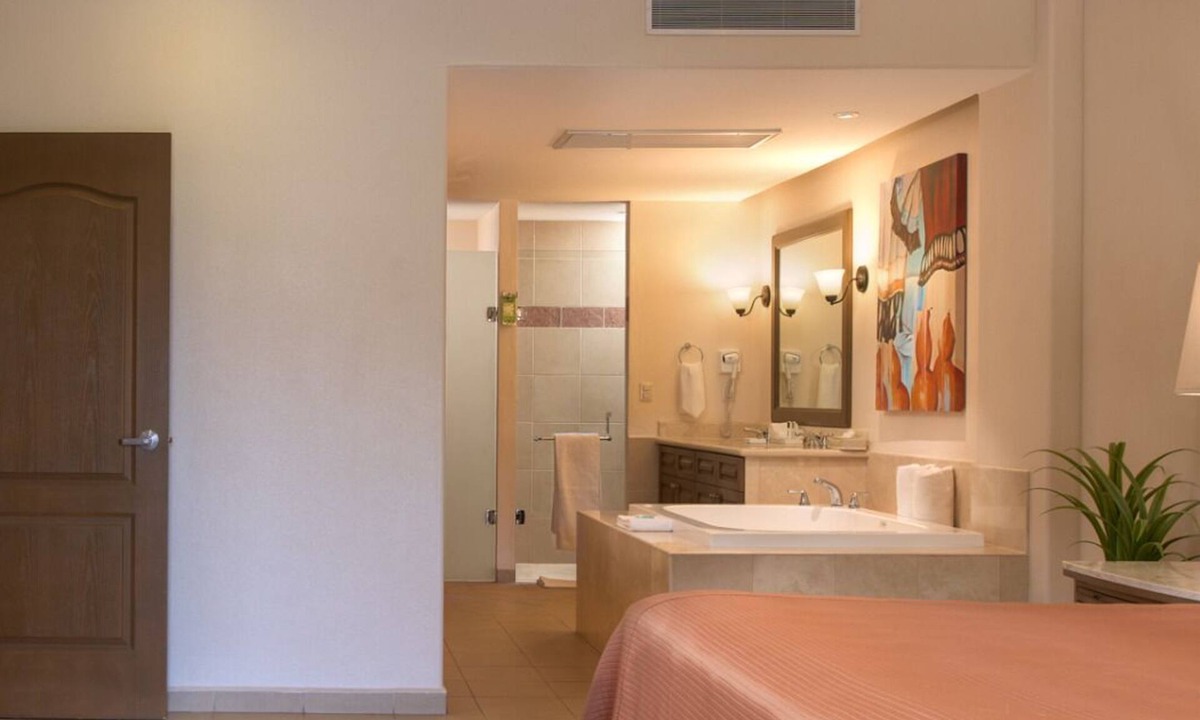 Loreto Resort | Bay front 1-bedroom resort suite at the Villa del Palmar, Loreto in Baja