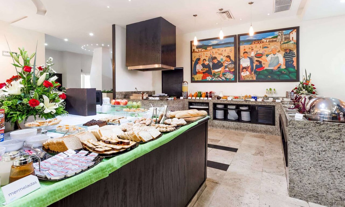 Lazaro Cardenas Hotel | Baymont Inn and Suites Lazaro Cardenas