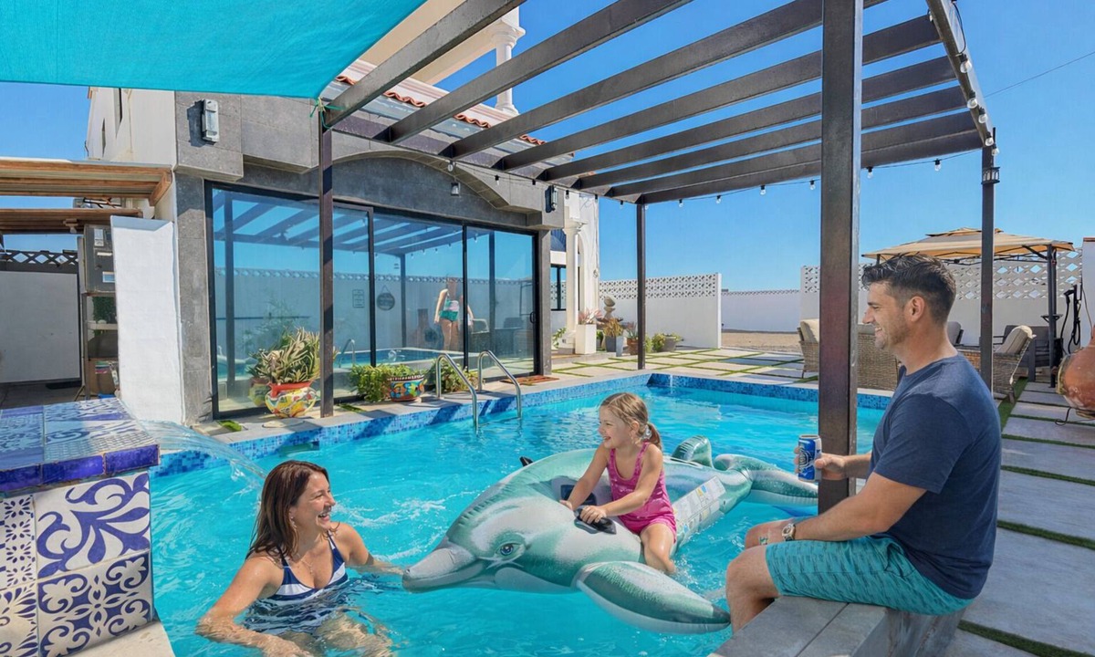 Brisas del Golfo House | Beach Las Conchas Villa 6BR Pool Sleeps 20 EV Charger