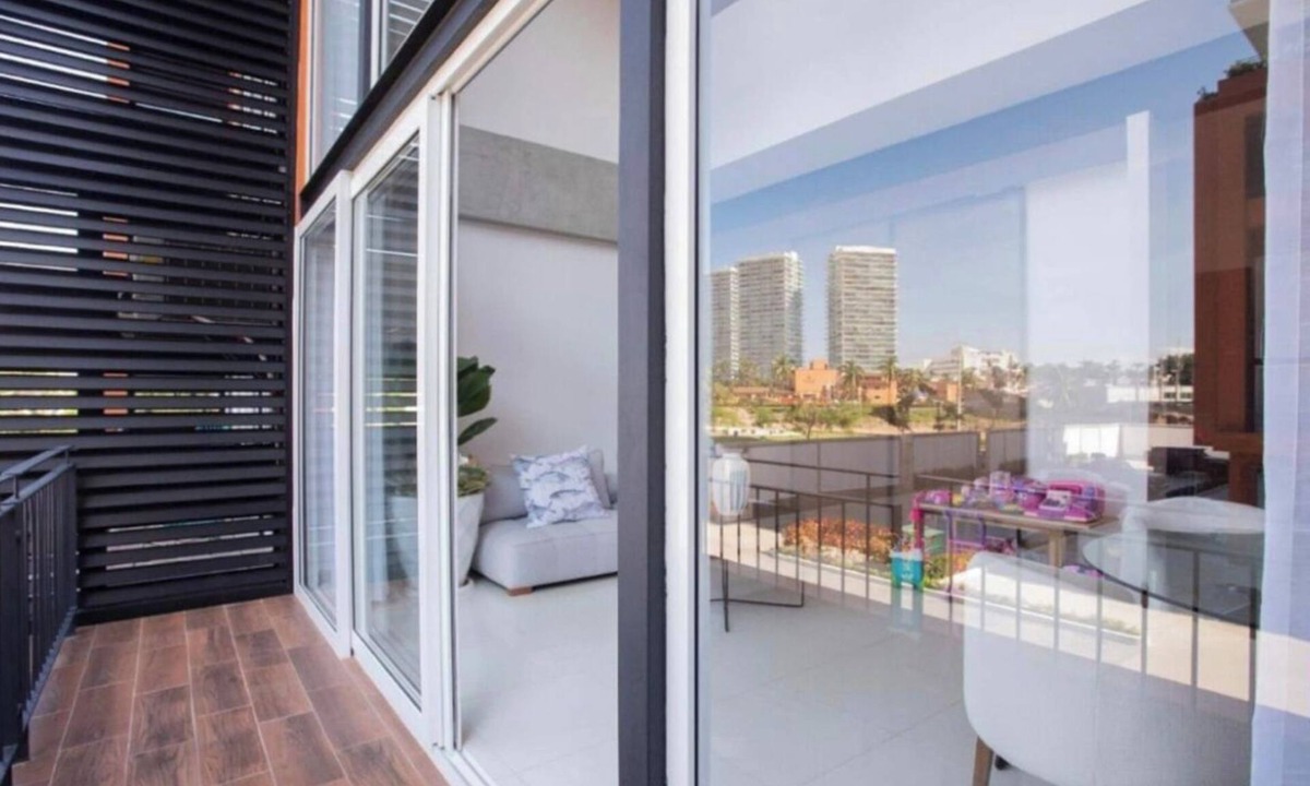 North Hotel Zone Condo | Beach and Mountain View, pool.
