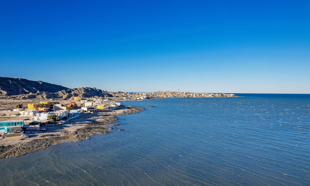 Cholla Bay House | Beach Home | Steps to Sand | Pool & Jacuzzi Unit C