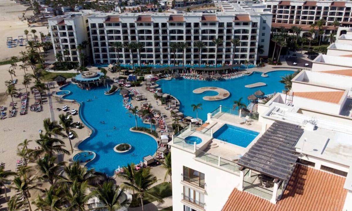 Zona Hotelera Condo | Beachfront 2-level Penthouse with Private Pool