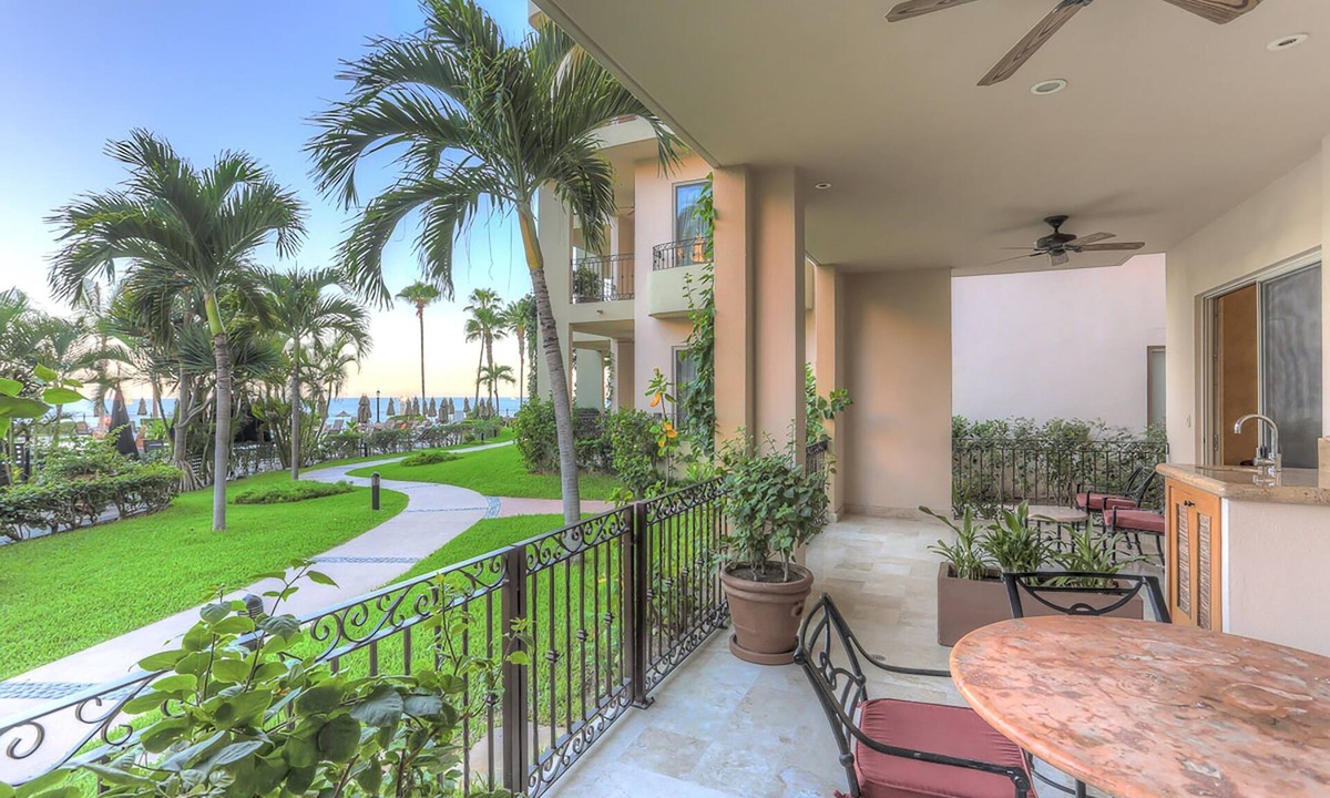 El Medano Ejidal Villa | Beachfront Bliss: Relax, Steps from the Ocean - Villa La Estancia 3104