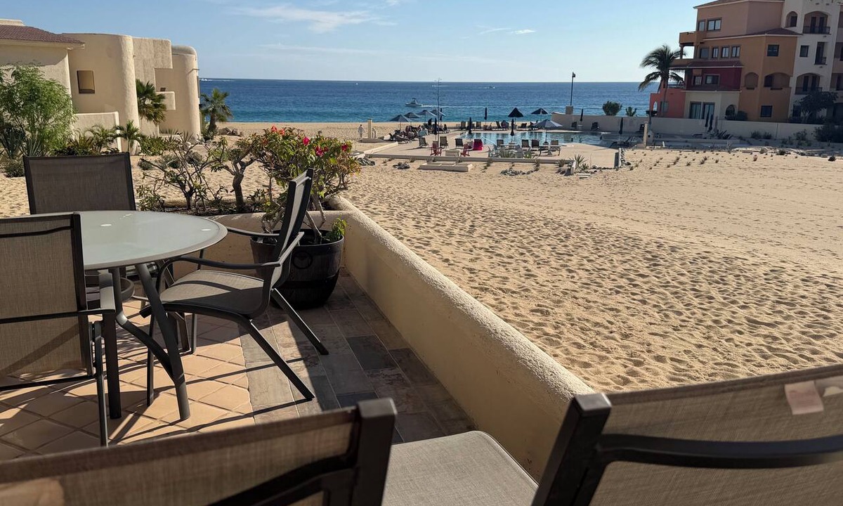 Marina Condo | Beachfront condo in Terrasol, 10 min walk to downtown Cabo