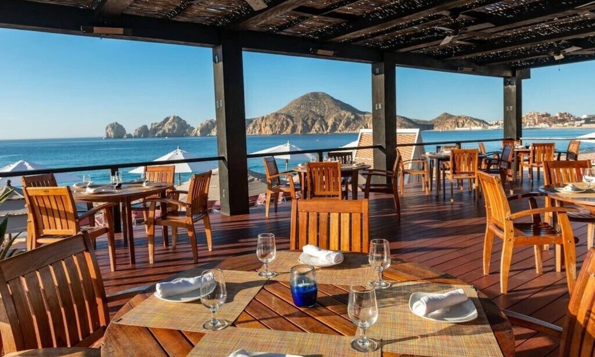 Los Cangrejos II y III Resort | Beachfront Junior Suite at Pueblo Bonito Rose, Steps from Medano Beach