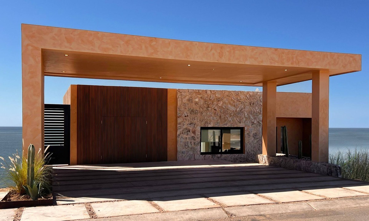 Kino Nuevo House | Beachfront villa on exclusive beach - Total privacy.
