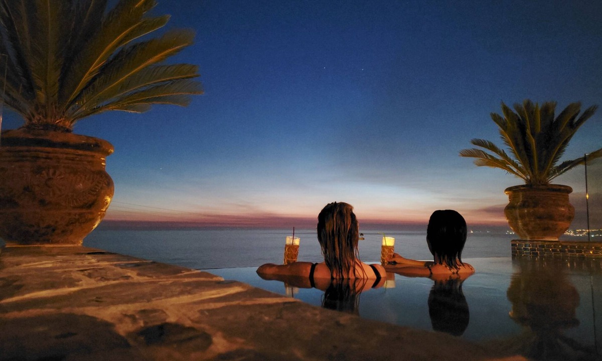 Primo Tapia House | BeachPleaseBaja - Ocean View Hacienda with Infinity Jacuzzi!