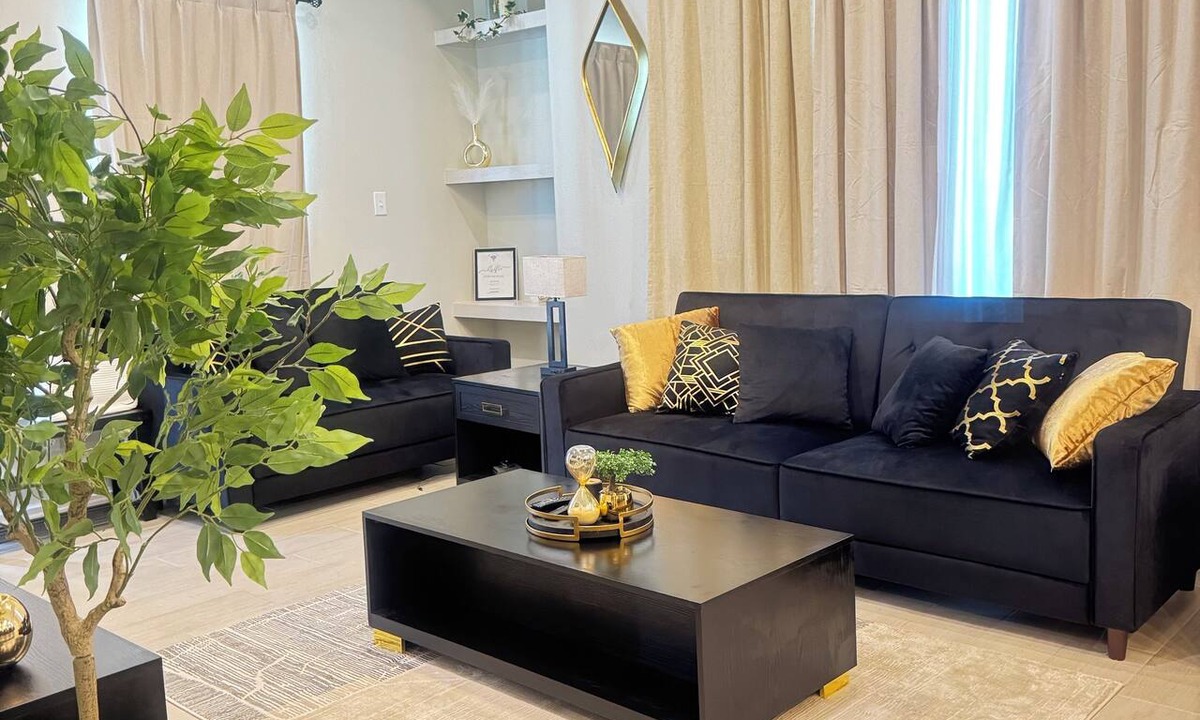 Mission Apartment | Beautiful 2-Beds Apartment in Mission with WIFI; Safe & Spacious Stay