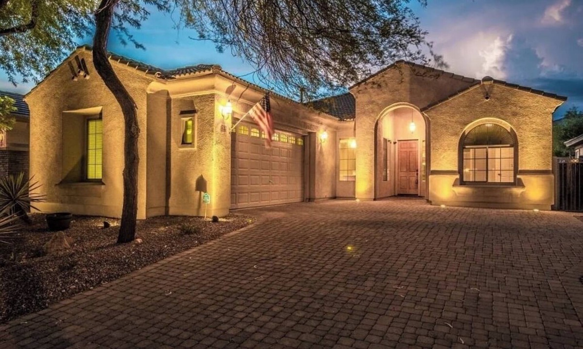Tramonto House | Beautiful 3-bed, 2-bath home featuring a private pool and an excellent location.