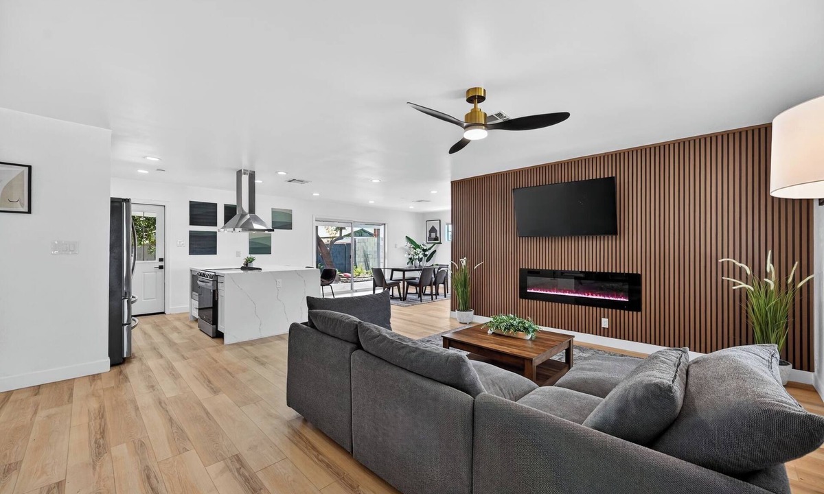 Papago Parkway House | Beautiful 3-bedroom house in peaceful Scottsdale perfect for relaxing stays