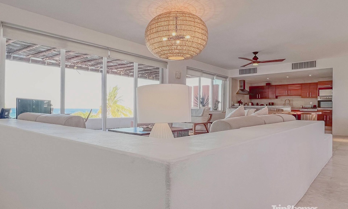 La Paz Villa | Beautiful 3BR/3Ba villa includes beach club & golf cart
