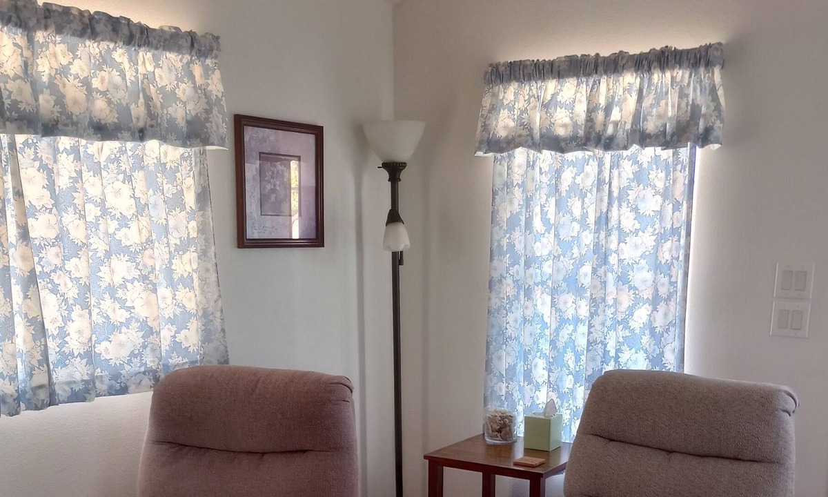 Yuma Cottage | Beautiful Cottage in RV Park