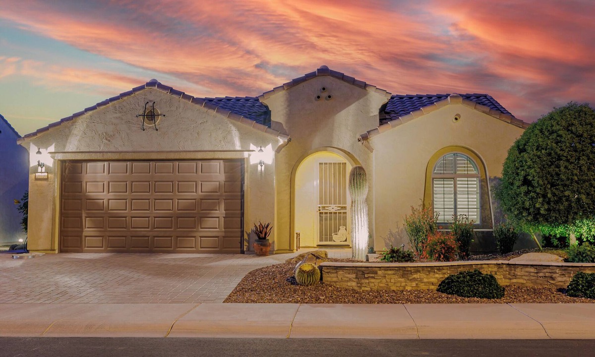 Festival Ranch House | Beautiful home in Sun City Festival - Buckeye Arizona