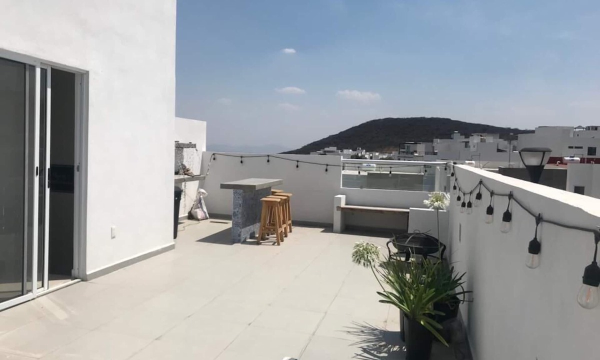 Juriquilla House | Beautiful house with previous reservation use heated pool