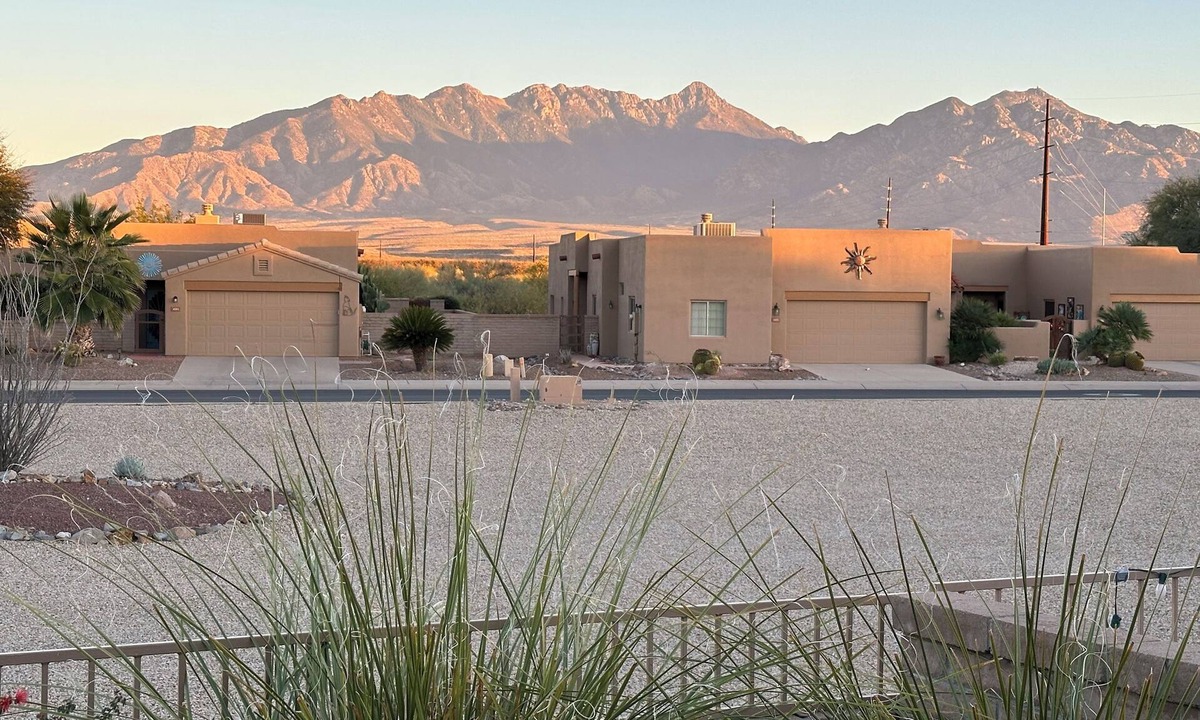 Green Valley House | Beautiful Mountain Views with New Furniture in The Springs